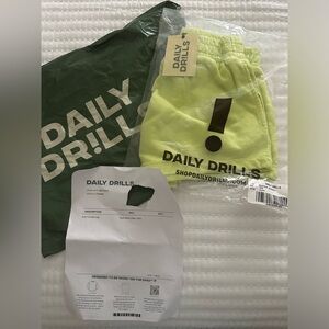 NWT - Daily Drills SuperShort - Zilker color - XS/S
